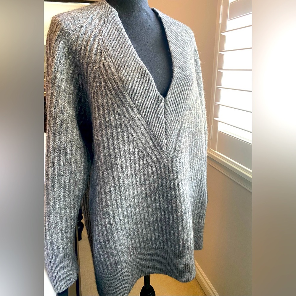 Banana Republic Sweater